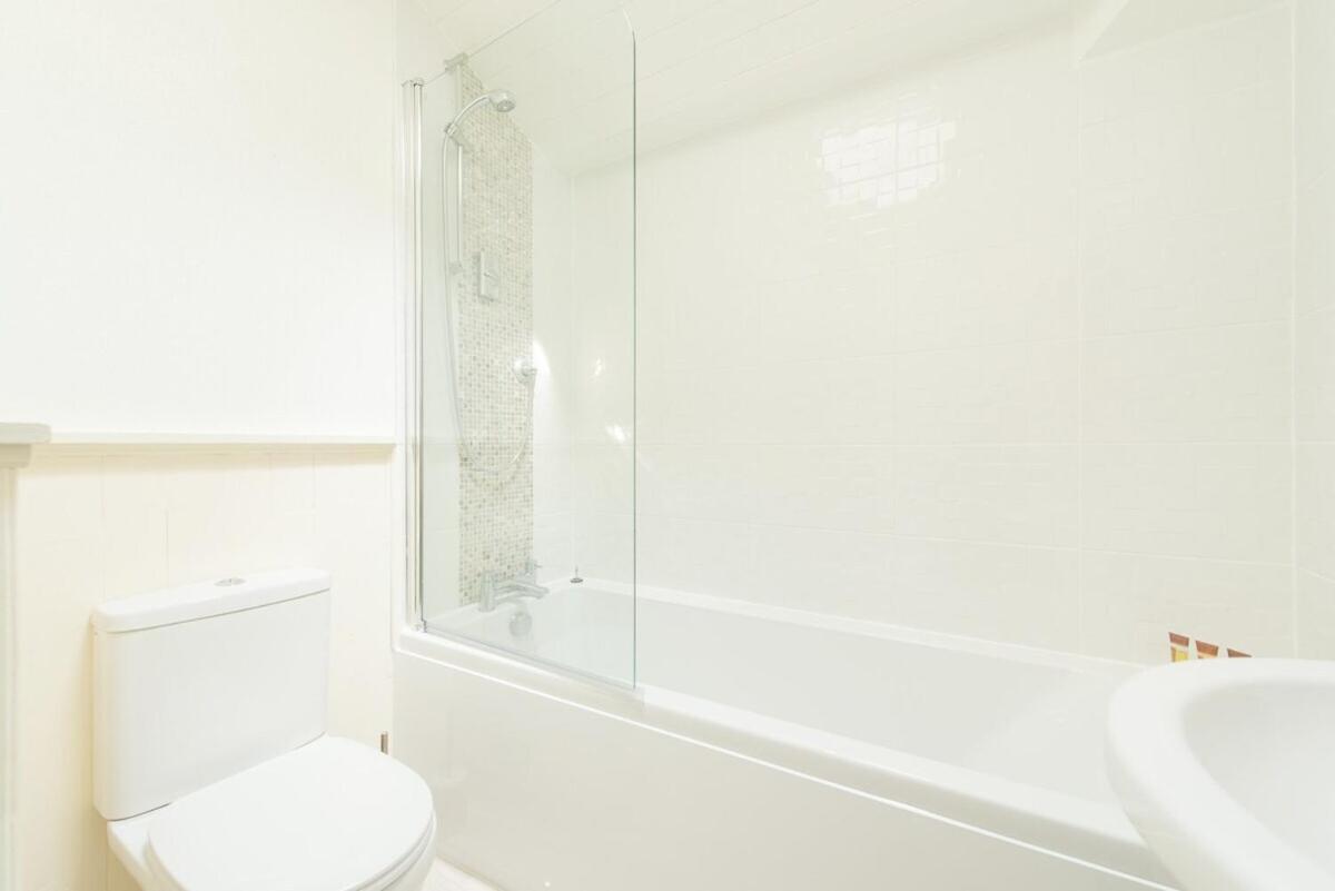 Mill View Villa Northleach Ruang foto