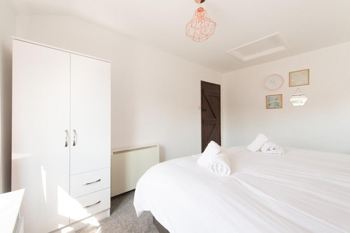Mill View Villa Northleach Ruang foto