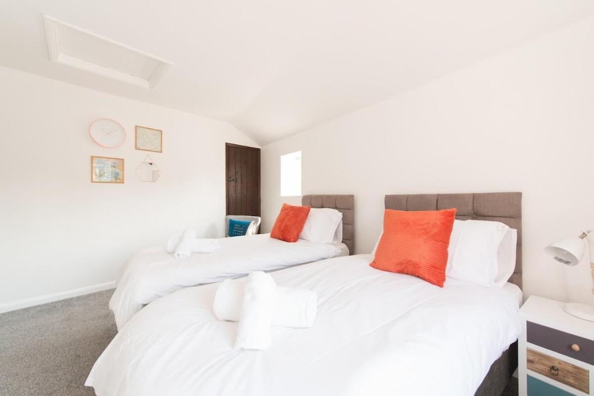 Mill View Villa Northleach Ruang foto